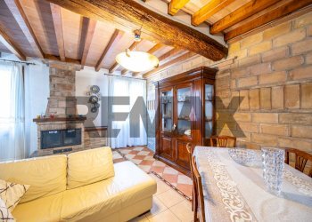 Sala da pranzo - Villa via villa scassa
 
39, Viadana - photo 10