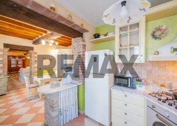 Cucina - Villa via villa scassa
 
39, Viadana - photo 16