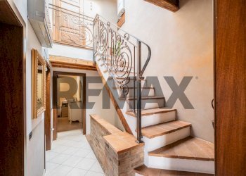 Scale - Villa via villa scassa
 
39, Viadana - photo 22