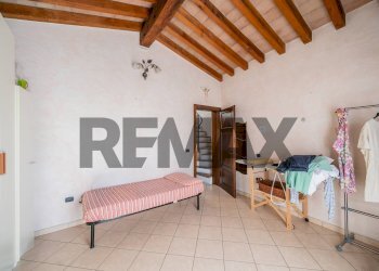 Camera / camera da letto - Villa via villa scassa
 
39, Viadana - photo 35