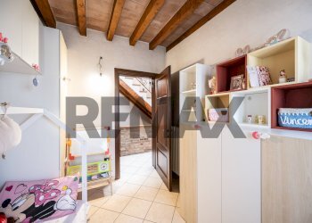 Camera / camera da letto - Villa via villa scassa
 
39, Viadana - photo 36