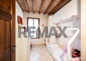 Camera / camera da letto - Villa via villa scassa
 
39, Viadana - photo 37