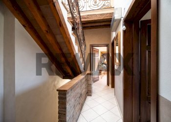 Hall / corridoio - Villa via villa scassa
 
39, Viadana - photo 41