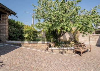 Giardino - Villa via villa scassa
 
39, Viadana - photo 51