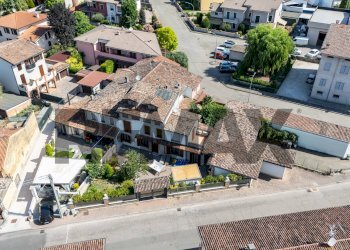 Edificio all\'aperto - Villa via villa scassa
 
39, Viadana - photo 59