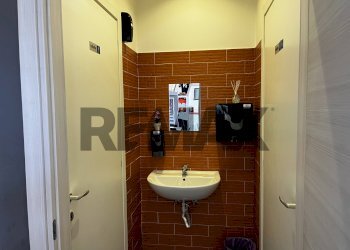 Bagno - Attività Commerciale via Forlanini
44, Ragusa - foto 10