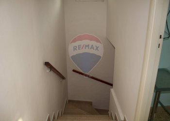 Scale - Casa indipendente Via Duca Degli Abruzzi
 
58, Caramanico Terme - foto 12
