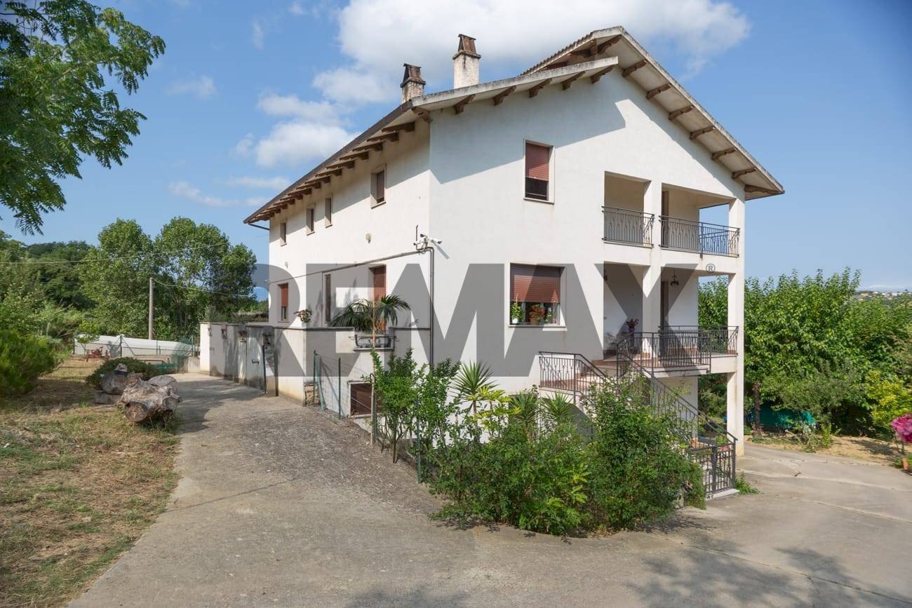 Casa all\'aperto - Villa Contrada Costa Cola
 
67, Bucchianico - foto 1