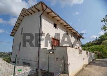 Casa all\'aperto - Villa Contrada Costa Cola
 
67, Bucchianico - foto 6