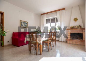 Sala da pranzo - Villa Contrada Costa Cola
 
67, Bucchianico - foto 12