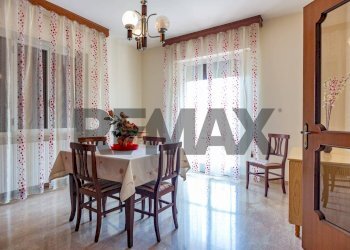 Sala da pranzo - Villa Contrada Costa Cola
 
67, Bucchianico - foto 24