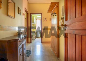 Hall / corridoio - Two-room apartment Via Sant'Elena
4, Caramanico Terme - photo 4