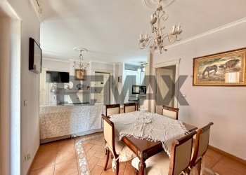 Sala da pranzo - Quadrilocale VIA GRAMICI
 
2, Marano di Napoli - foto 14