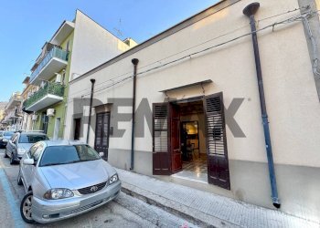 Edificio all\'aperto - Bilocale Via Dante Alighieri
 
44, Terrasini - foto 2