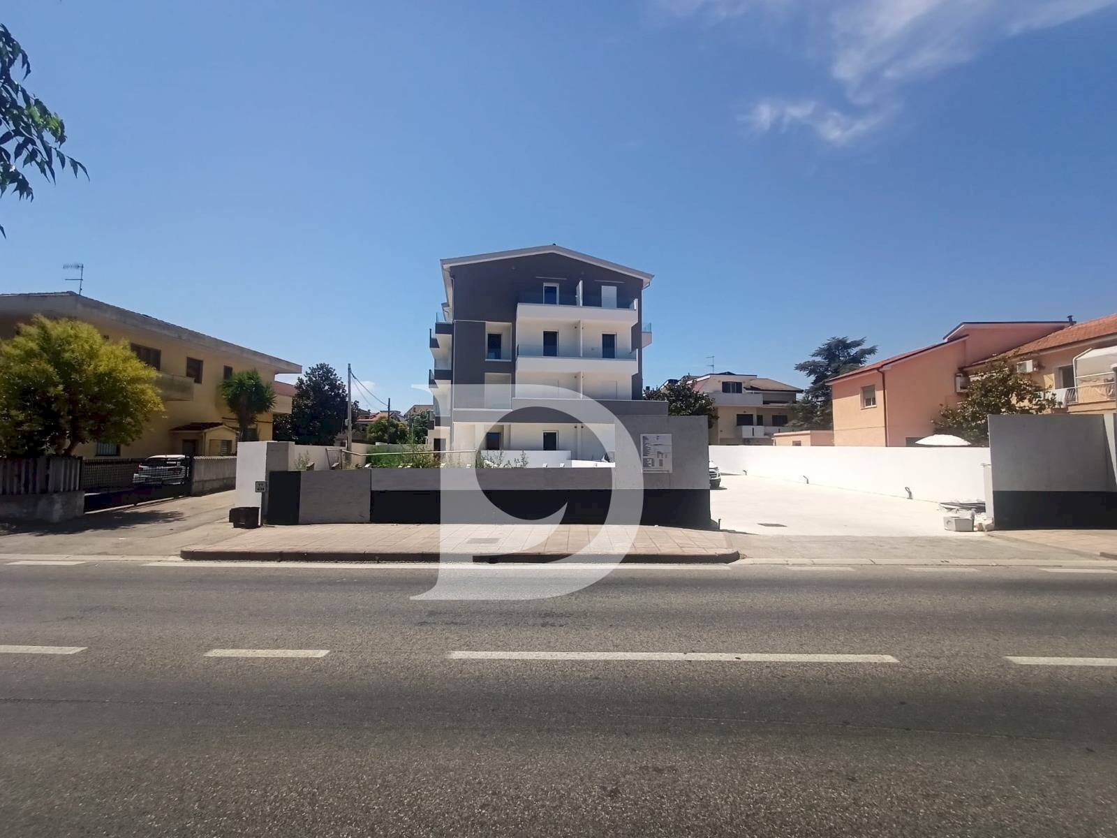facciata - Trilocale Viale Matrino
 
37, Città Sant'Angelo - foto 1