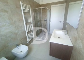 bagno - Three-room apartment Viale Matrino
 
37, Città Sant'Angelo - photo 29