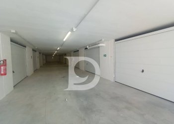garage - Three-room apartment Viale Matrino
 
37, Città Sant'Angelo - photo 37