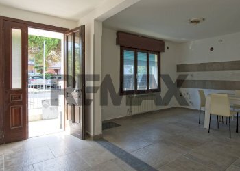Sala/Cucina - Appartamento via Adige
 
9, Caorle - foto 3