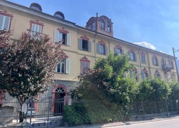 Facciata - Quadrilocale viale degli Alpini, 3, Oulx - foto 2