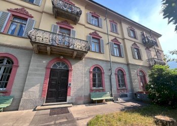 Facciata - Four-room apartment viale degli Alpini, 3, Oulx - photo 3