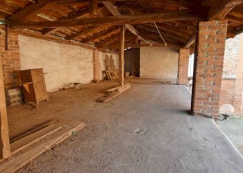 Stanza non arredata - Casa indipendente via Roma, 79, Trinità - foto 19