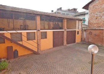 Cortile interno - Casa indipendente via Roma, 79, Trinità - foto 20