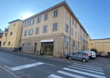 vista - Commercial Premises Garibaldi
35, Fino Mornasco - photo 1