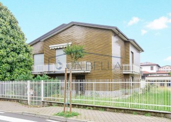 Foto 1 - Villa via pace
 
41, Limbiate - photo 1