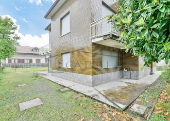 Foto 2 - Villa via pace
 
41, Limbiate - photo 2