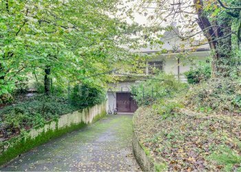 giardino - Villa Mondello di Socco
 
30, Fino Mornasco - foto 4