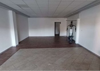 corridoio - Commercial Premises Statale dei Giovi
7, Fino Mornasco - photo 3
