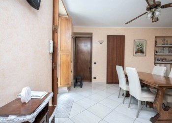 Salone - Appartamento via Mongrando, 28, Torino (zona Vanchiglietta) - foto 10