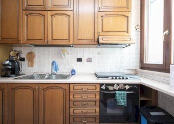 Cucina - Appartamento via Mongrando, 28, Torino (zona Vanchiglietta) - foto 12