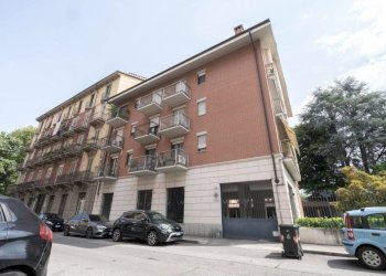 Facciata - Appartamento via Andorno, 46, Torino (zona Vanchiglietta) - foto 2