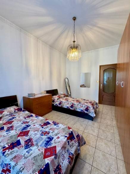 Camera da letto - Bilocale via Benevento, 20/1, Torino (zona Vanchiglietta) - foto 2