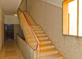 Interno palazzo - Appartamento via Riva di Reno, 56, Bologna (zona Centro Storico) - foto 19