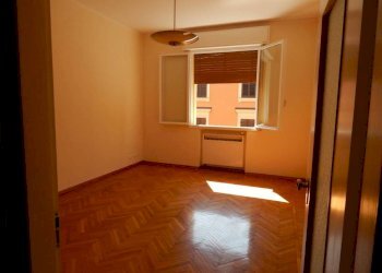 Camera da letto - Non-buildable land via dell'Isonzo, Bologna (neighborhood Costa Saragozza) - photo 5