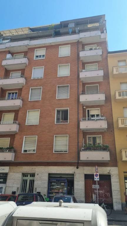 Facciata - Trilocale via Michele Coppino, 87, Torino (zona Borgo Vittoria) - foto 2