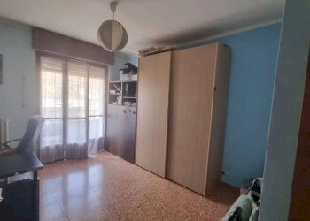 Camera da letto - Trilocale via Michele Coppino, 87, Torino (zona Borgo Vittoria) - foto 9
