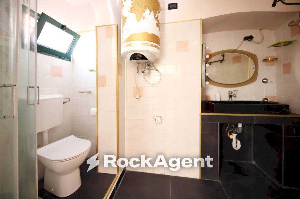 Bagno - Magazzino via Chiaravagna, 108 R, Genova (zona Sestri Ponente) - foto 3