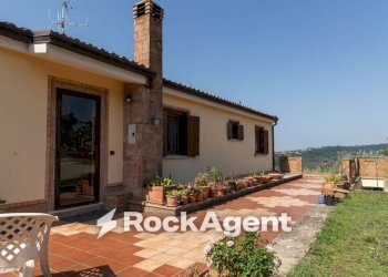 Giardino - Villa contrada Cuturelle, 54, Catanzaro - foto 3
