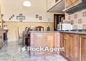Cucina - Appartamento via Raffaele Baldi, 68, Cava de' Tirreni - foto 14