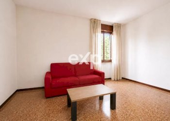 Four-room apartment Venezia (neighborhood Mestre) - photo 7