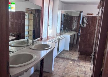 Three-room apartment Apricale - photo 40