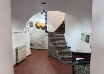 Three-room apartment Apricale - photo 51