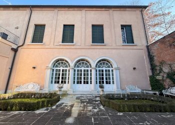 Facciata - Single Family Villa Corso Ercole I d'Este, Ferrara - photo 11