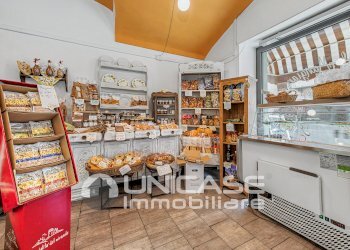 Negozio via G. Matteotti, 3, Torre Pellice - foto 1