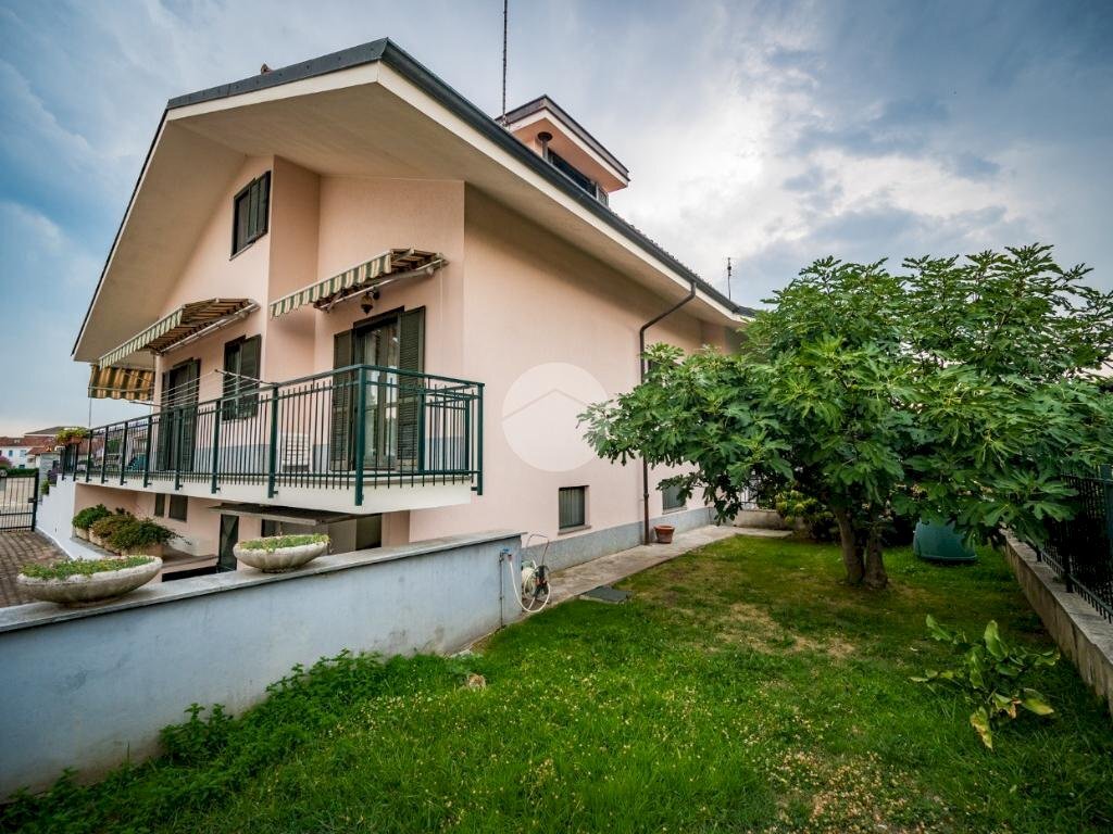 Portion of a house Via valdo fusi, Airasca - photo 3