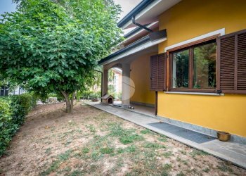 Villa Via valdo fusi, Airasca - foto 3