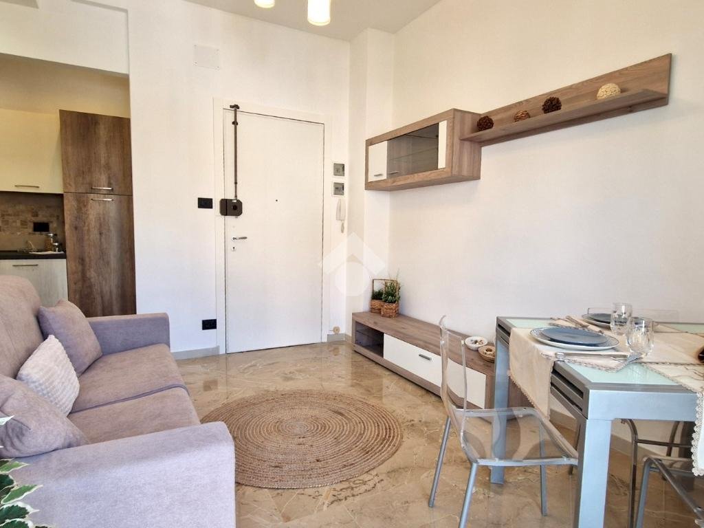 Three-room apartment Via Dante Alighieri, Loano - photo 1